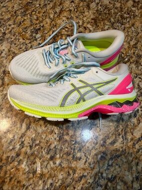 ASICS Women's White Running Shoes with Pink and Neon Yellow NWOT 6.5